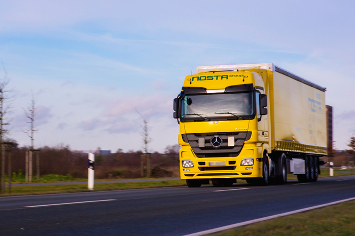 NOSTA Transport Lkw