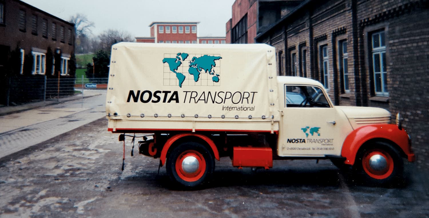 nostalgischer NOSTA Transporter 