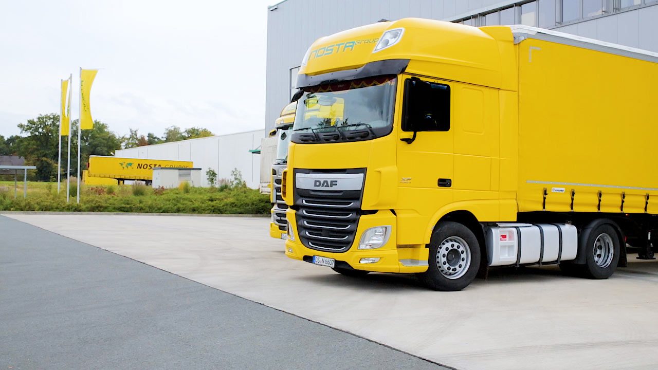 Lkw vor Laderampe